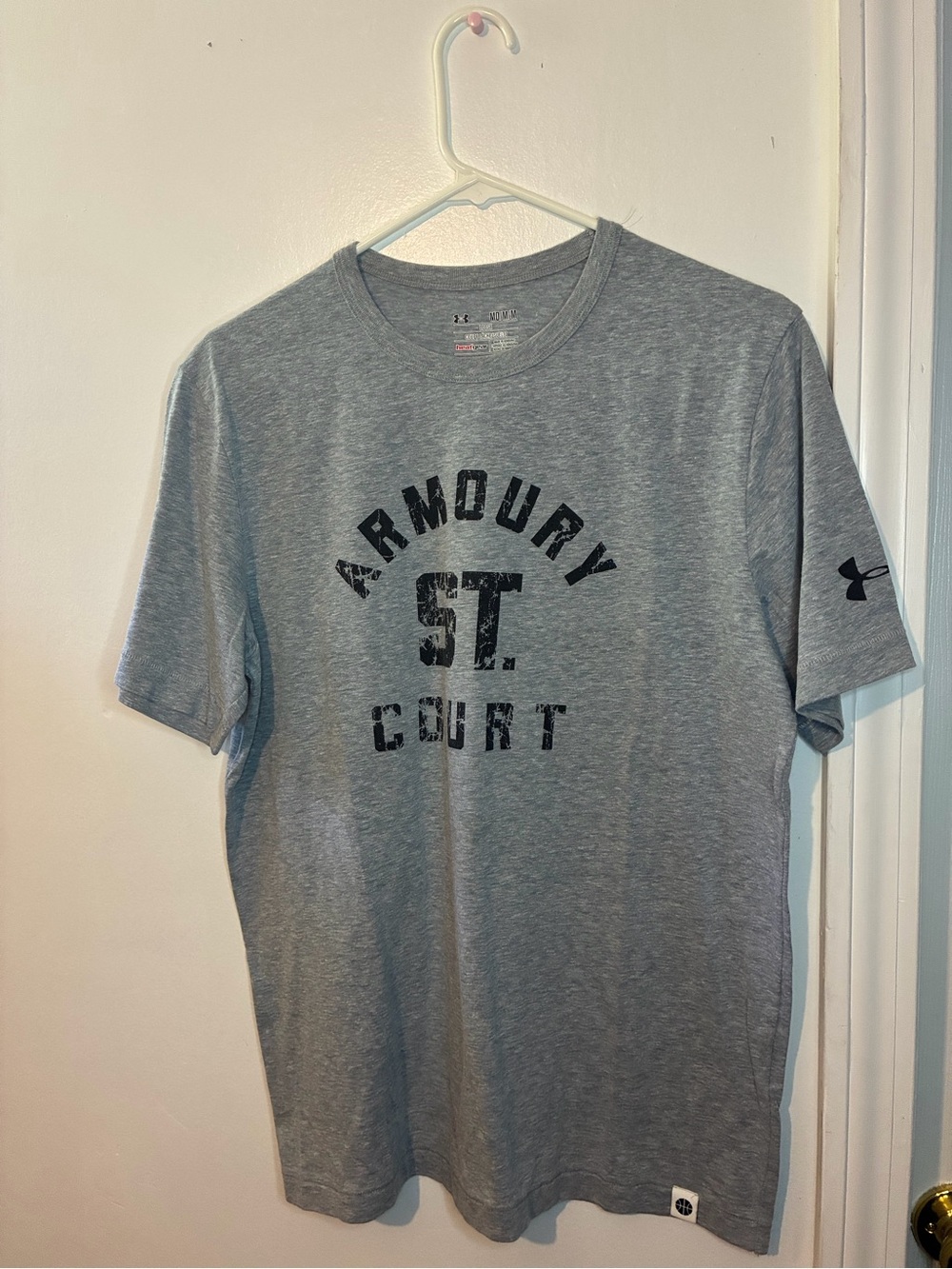 Under Armour Grey 'Armoury St. Court' Men's Short Sleeve Graphic Tee
